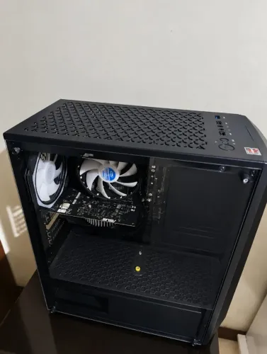 Vendo gabinete gamer com componentes para montar ou aproveitar as peças!