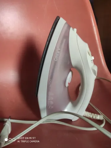 Ferro de passar  a vapor 45 reais 