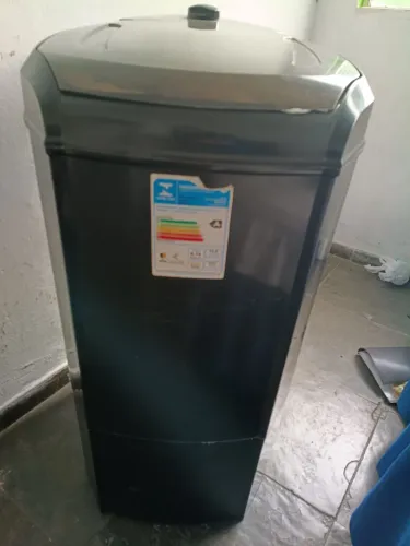 Tanquinho em boom estado de uso.