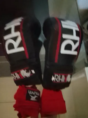 Luva de Boxe Muay Thai Kickboxing Rhino (14oz, Usada) + Bandagem Elástica 3m Muvin