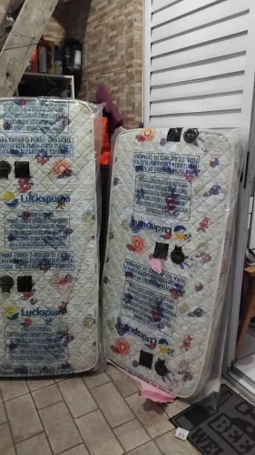 Colchão de berço no plástico nunca usado  150.00 cada 