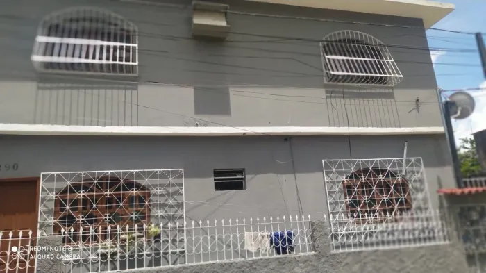 CASA A VENDA - EXCELENTE OPORTUNIDADE DE INVESTIMENTO 