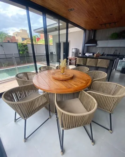 Mesa área gourmet com cadeiras em corda náutica 