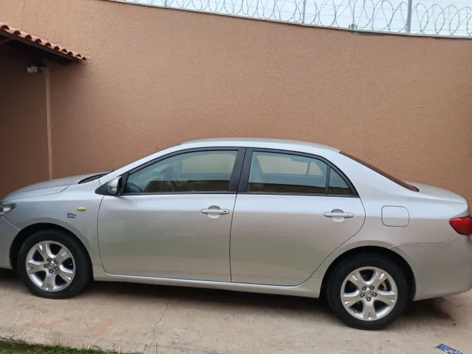 Toyota Corolla XEI 2.0 Flex 16V Aut. 2011