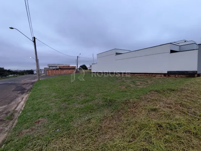 Terreno Plano no Residencial Ouro Verde
