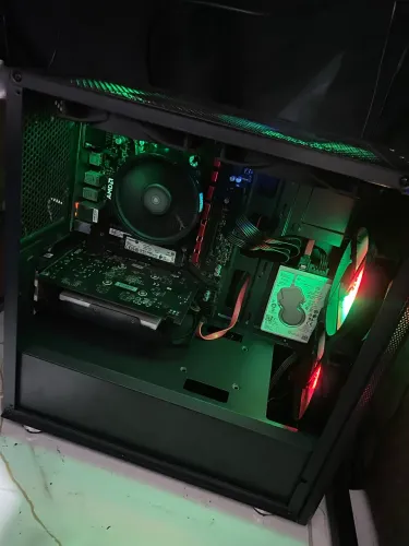RYZEN 5, RX 560, 16GB RAM