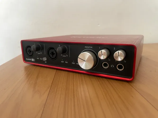 Interface Focusrite Scarlett 6i6 2nd