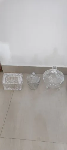 3 baleiros de vidro