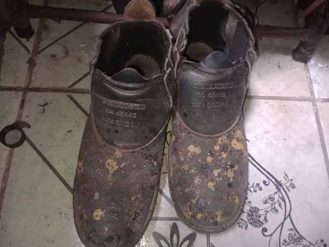 Bota bico de aço n° 42