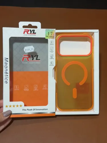 Capa 17 Pro Max bem revestida