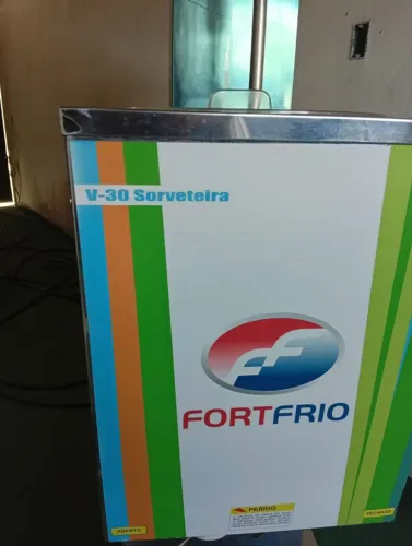 Maquina de sorvete e açai