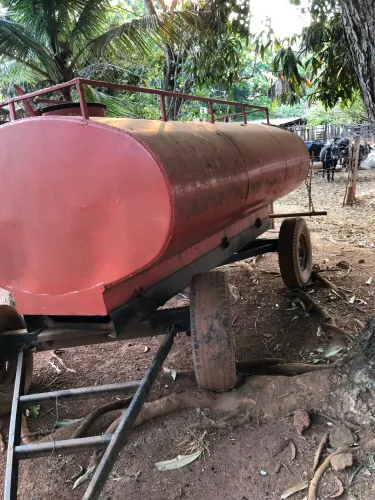 Tanque de água/ pipa