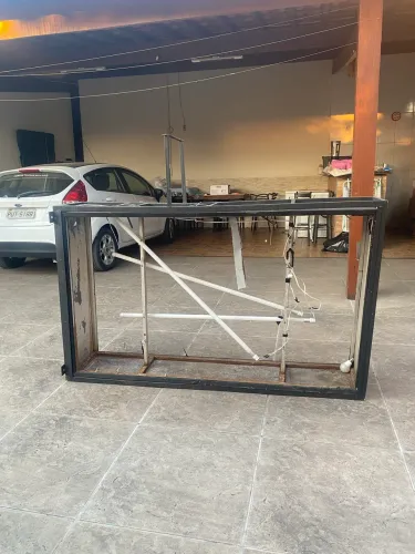 Placa já com estrutura para colocar na parede
