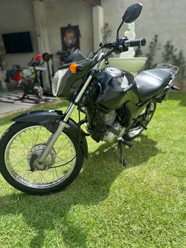 Moto muito zelada só pega ir anda ou trabalhar etc