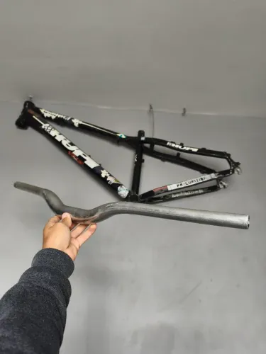 Guidão MTB Alumínio Polido 680mm (Medida 31.8) | Apenas Venda