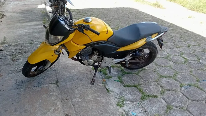 CB 300r Precisando de um dono