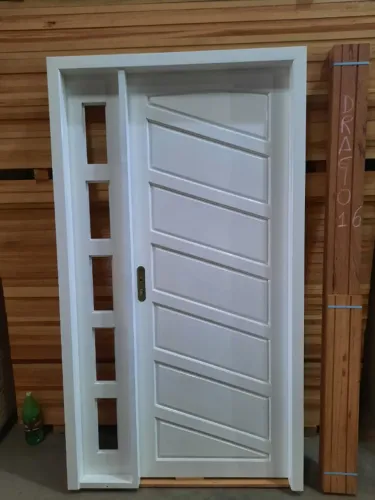 Porta Externa de madeira com entrega e instalaçao