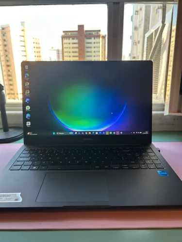 Samsung Galaxy Book2 - Em estado de novo! (Core i5 / 512GB SSD / 8GB RAM)