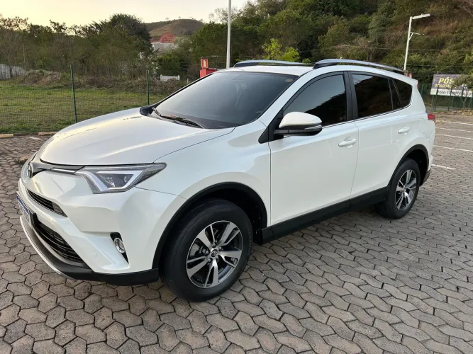 Toyota RAV4 2.0 Top 4X2 16V Aut. 2018