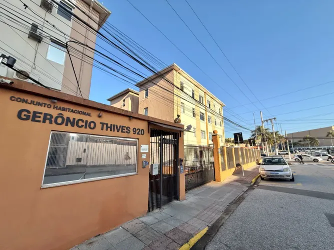 Apartamento á venda 2 dormitórios PERTO DE TUDO - Barreiros, São José SC!