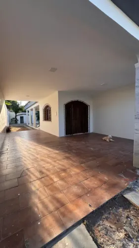 Imóvel para aluguel com 300 metros quadrados com 4 quartos