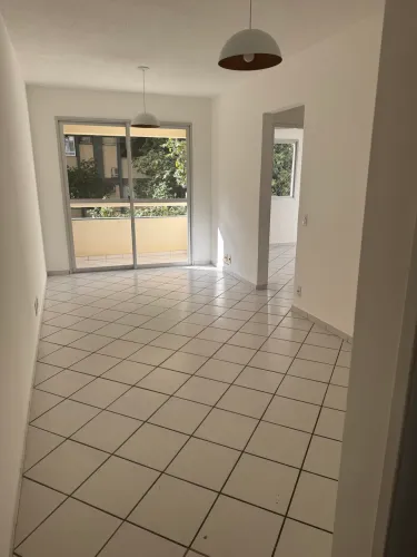 Apartamento de 2 quartos no coração de Jardim Camburi