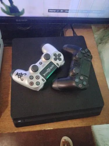 Ps4slim HD de 500GB