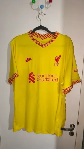 Camisa Liverpool 2021-22