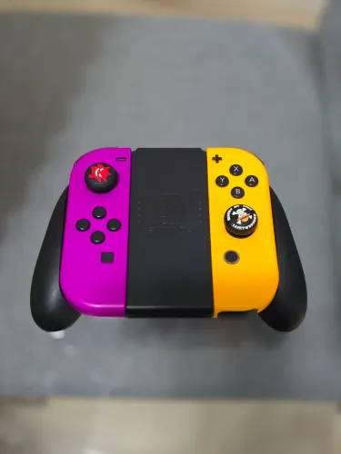 Controle Nintendo Switch Joy-con + Grip Original 