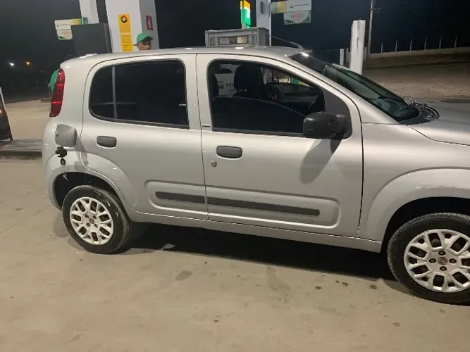 Fiat Uno Vivace Celeb. 1.0 EVO F.flex 8V 5P 2014