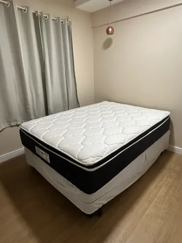 Cama casal em perfeito estado