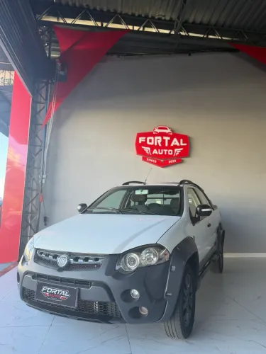 Fiat Strada Adventure1.8/ 1.8 Locker Flex CD 2015