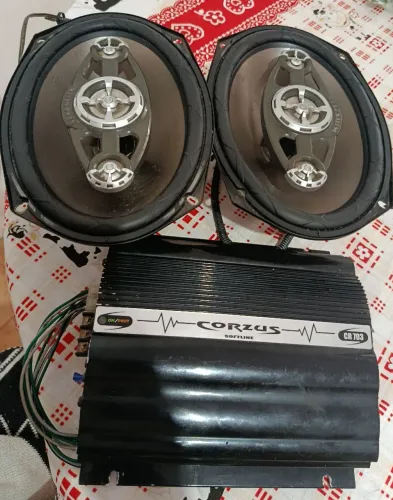 Kit de som automotivo