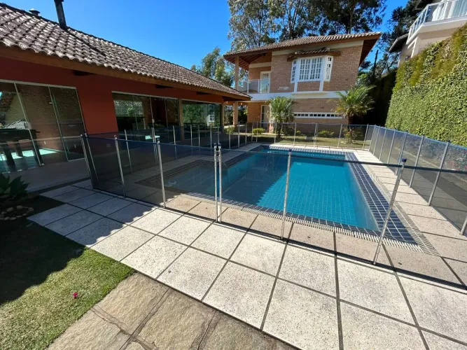 Casa Condomínio Vista Linda e Reservada 4 quartos em Parque do Imbui - Teresópolis - RJ