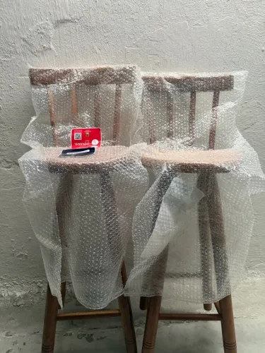 Banquetas em madeira