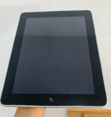 IPad 1ª Geração 16GB - Para Conserto ou Peças + Capa