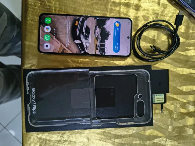 Samsung galaxy zflip5 512gb