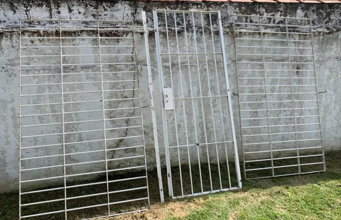 Vende-se Grade de porta e Janelas Usada