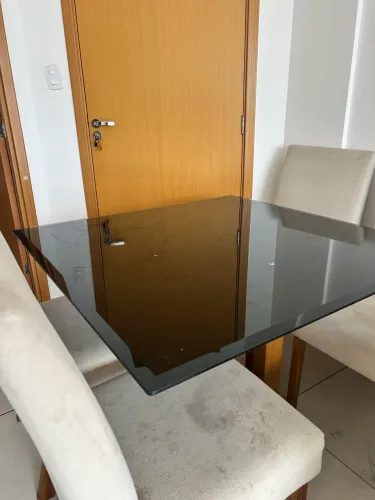 Mesa de vidro 4 lugares