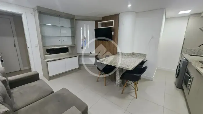 FCS-Apartamento à venda em Florianópolis, Mobiliado | 49m² | Garagem em Localização Privil