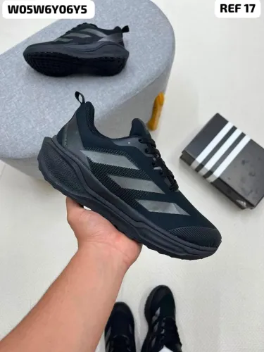 Tênis adidas esportivo preto