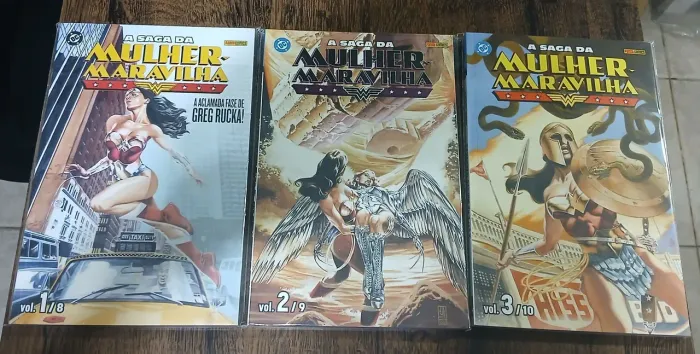 Combo HQs A Saga da Mulher-Maravilha - Vols. 1 ao 3 (seminovas)