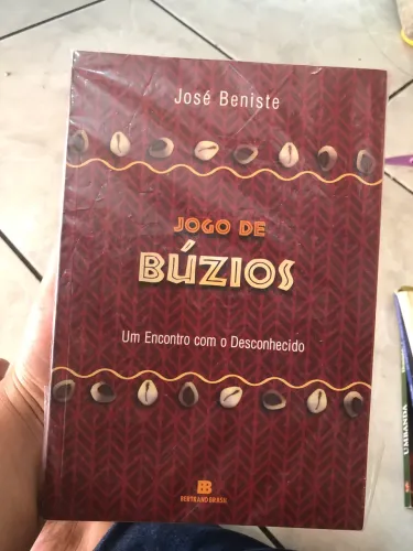 Jogo de búzios um encontro com o desconhecido
