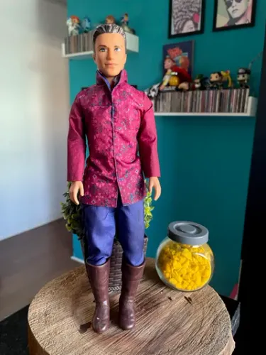 Boneco Mattel Príncipe Castelo de Diamantes 2007 - Usado