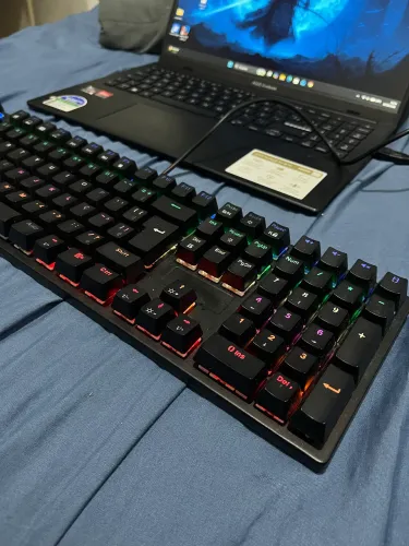 Teclado mecânico DAZZ
