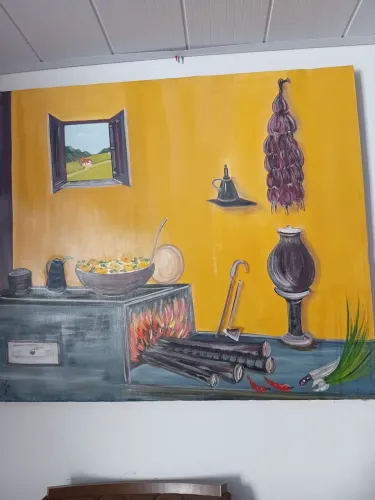 Vendo quadro de parede pintando a mão