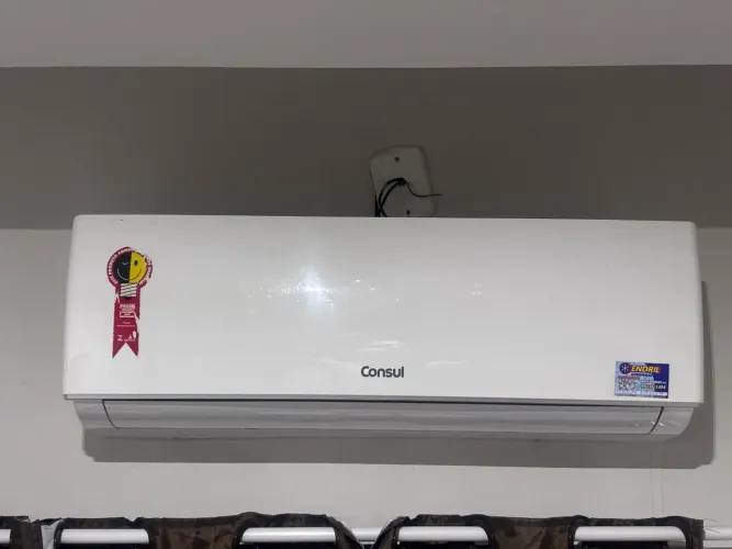 Ar-Condicionado Split Consul 12.000 BTUs 220V - Excelente Estado