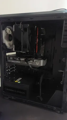 PC Gamer RTX 5060