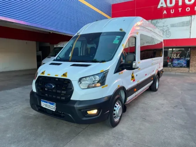Ford Transit Minibus Vidrada 2.0 16V DIE Aut. 2025