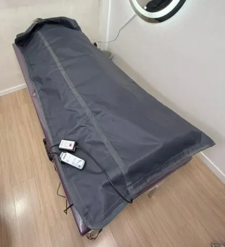 Manta Térmica e vibratória. Tratamento Estética Corporal